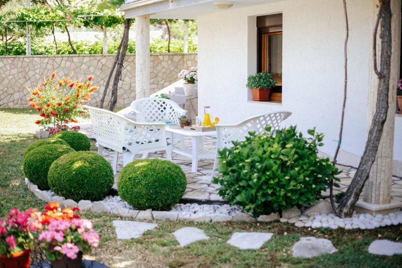 Markovic Village Apartments อุลซิน ภายนอก รูปภาพ