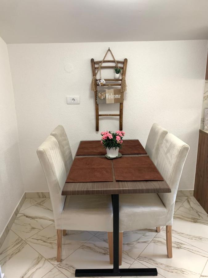 Markovic Village Apartments อุลซิน ภายนอก รูปภาพ