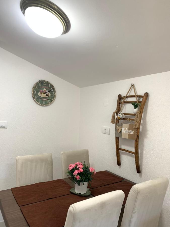Markovic Village Apartments อุลซิน ภายนอก รูปภาพ